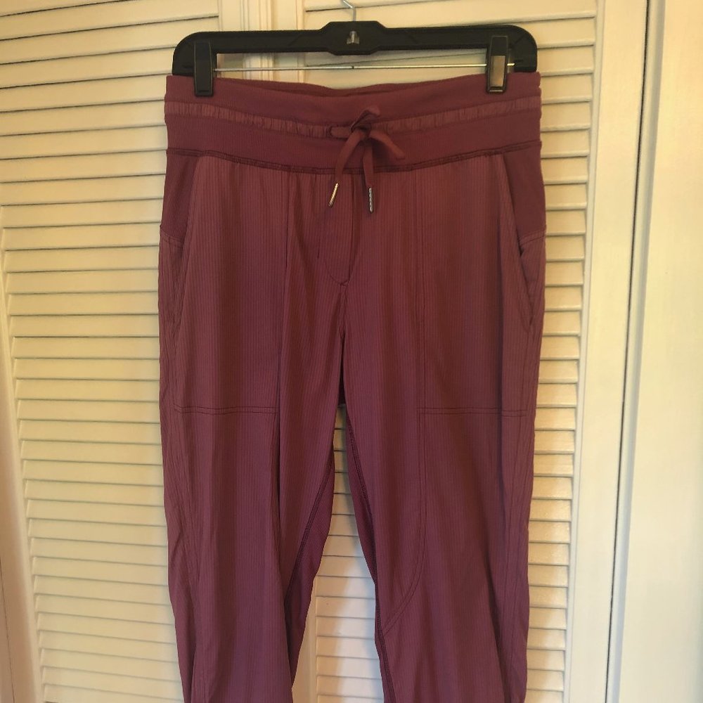 Lululemon Dance Studio Crop pants size 6
